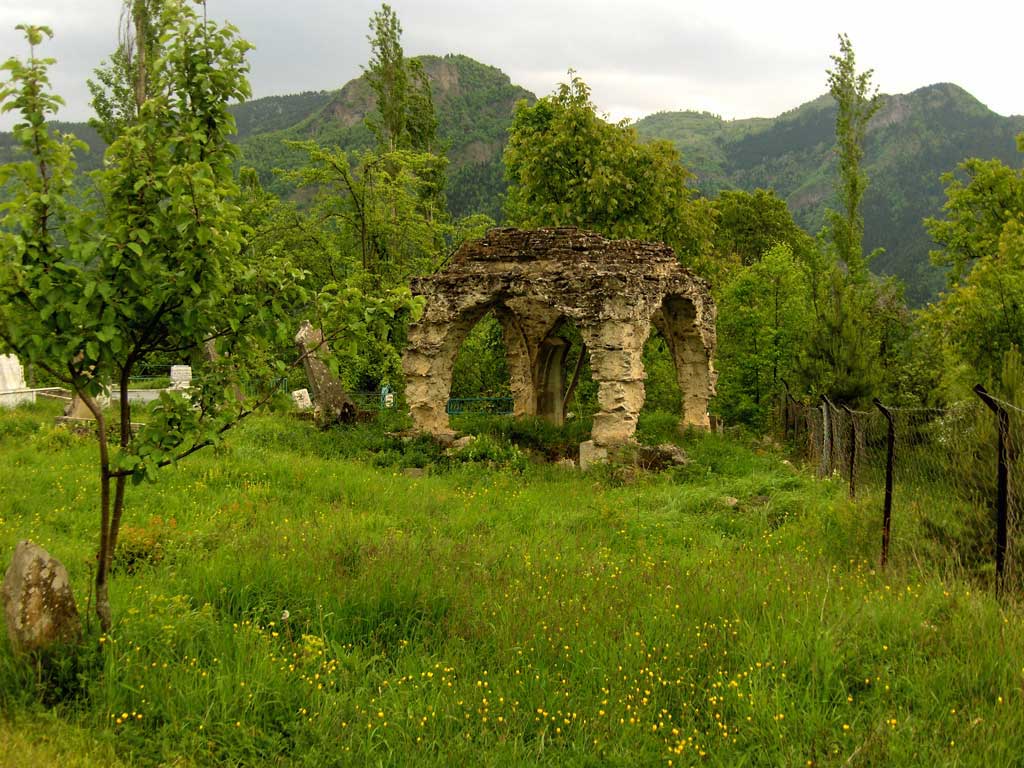 Vel Eski Mezarlık