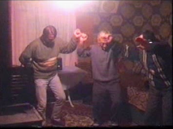 Kış gecelerinde mahalleli toplanır eğleniriz. 2005 Mustafa ZENGİN