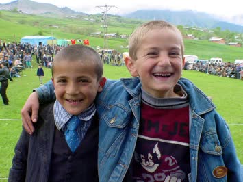 iki kafadar pınarlı köyü 2003