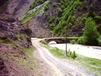 TARİHİ KEMER KÖPRÜ