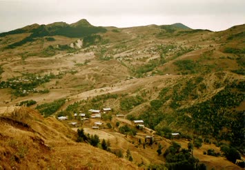 Corakli Köyü Kadaget Mezarligindan Nislataya Bakis / Corakli Köyü / 1993