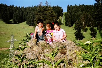 Candaş / Nazlıcan / Neslihan