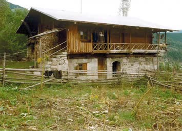 Cevizli Köyü Efendigil’de Enver Öztürk’ün evi