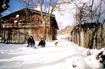 bizim yandan gör
