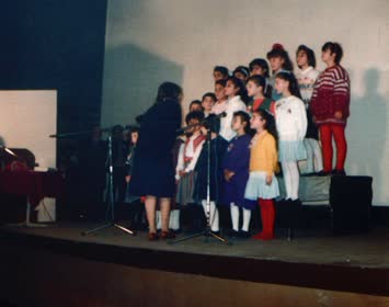 1991-1992 ARFOD Çocuk korosu  ve Hayal Öğretmenimiz