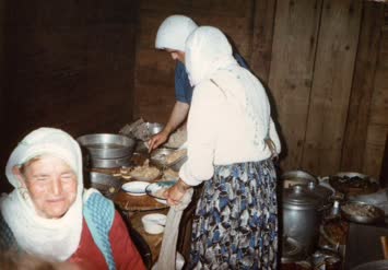  Makar gelecek aş ekmek yemek lazım