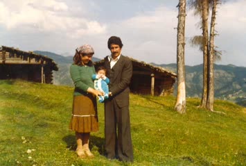 Vaşlatta;Saliha teyzem, bilgihan dayim ve ufaklik baris abim