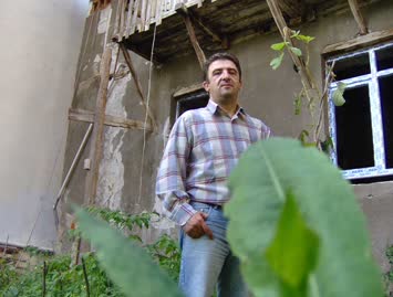 Cihangir Kalyoncu ve Şavşat’ta ki ilk Kivi fidanı