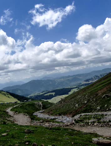 Suloban / Taşlıyayla Üstü Cindağı Yayla Yolundan Görünüm / 25.07.2006