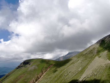 Gülgülüpert / Cindagi Yayla Yolundan Görünüm / Cin Dagi / 25.07.2006