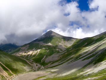 Secedil / Cindagi Yayla Yolundan Görünüm / Cin Dagi / 25.07.2006