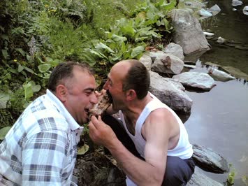balık gölünde et bela yeyiliyer