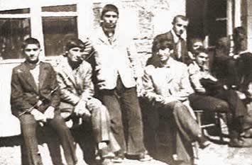 Soldan Sağa : Eyüp Rasim Abi Kemalettin Musatfa Abi Ben ve diğer arkadaşlarım
