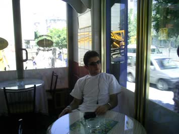 İstanbul’da bir cafe...