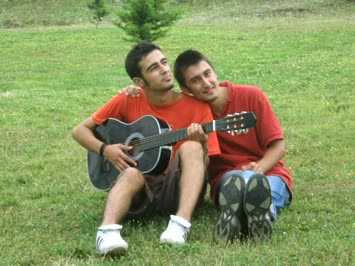 acayip gitar çalarm:))