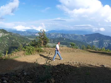 Yayla Yolunda Metin