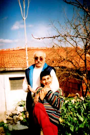 H.Karaosmanoğlu ve torunu mahir
