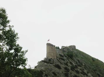 Kale (bayrak icin Zeki Sahin e teşekkür ederiz.)