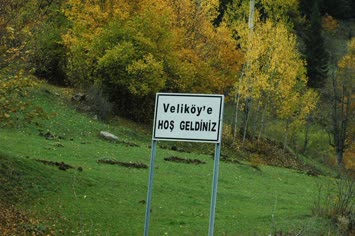 Yazisi Üstünde
