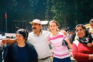 Fikrinaz özdemir, Arzu özdemir, dayım Turgut Gülcan, Fikrinaz Yengem  Festival Yerinde