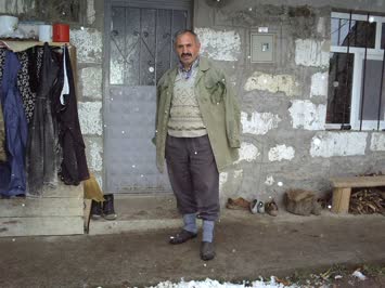 Ziyaret Köyü Muhtari YaSar Yazar