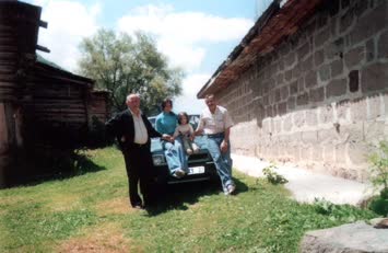 Kadir Şahinbaş, Berna Karagöz, Nisanur Şahinbaş ve Temel  Karagöz / Süles / 2006
