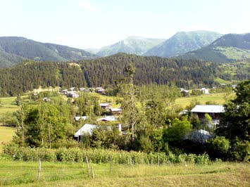 Kucende, yegenim Tarik Tokdemir