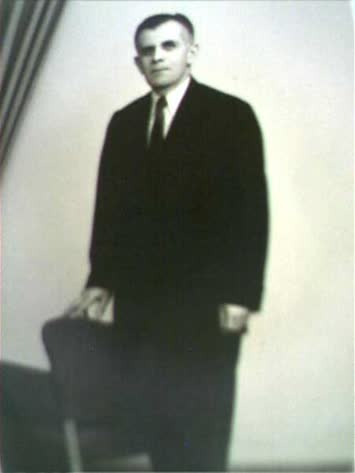 Dedem Hasan Öztürk ün genclik yillari dedemi taniyan ciritdüzlü akrabalarimla bu resimleri paylaşmak istedim cünki dedemi ne yazik ki 08/06/2006 yilinda kaybettik bizim disimizda ki dedemi taniyanlara bu vesile ile başsağlığı dilemek istiyorum.