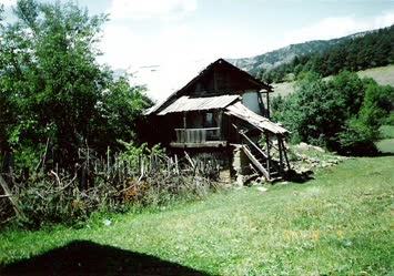 Eski Bir Köy Evi