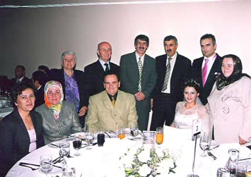 Köylümüzün Düğününde, Amca Çocukları ile - Nihat Kaya/Emekli