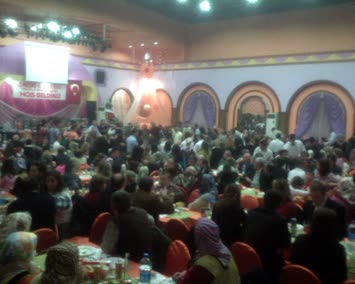 köyümüzün dayanisma gecesinden bir resim