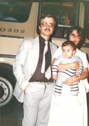 İlçemiz Devlet hastahanesinin baş hekimi, kuzenimin beyi cerrah Hamit EĞRİBOZLU, Eşi ve çocuğu