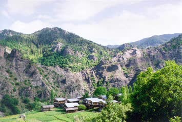 Gözde Karahan Galeri