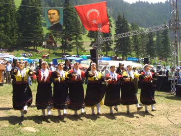 2007 Yılı festivalden Şavşat Belediyesi folklor ekibinden gösteri-Nihat KAYA-04.10.2007