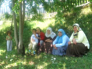 tibetliler halamın kızı gelini annem ve hanımım ve ufaklıklar 