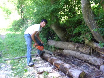 Köyde,kış hazırlığı,kardeşim kavakları doğruyor-Nihat KAYA-16.10.2007