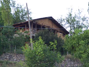 Köy evlerimizden birisi,sıhhi ve sağlıklı-Nihat KAYA-23.10.2007