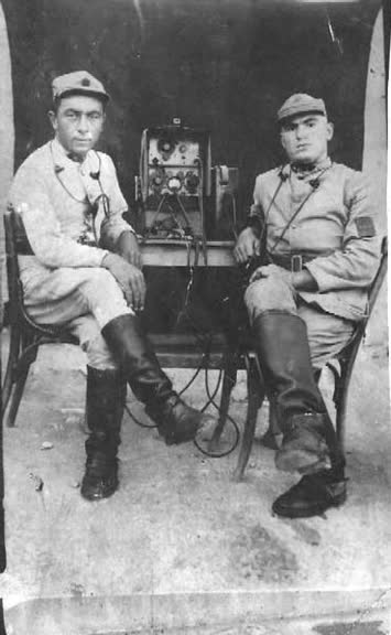 Solda babam, asker arkadaşı Tepeköylü, rahmetli Nizamettin ACAR - 1940