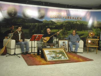 Nedret Ural la Şavşat Türküleri