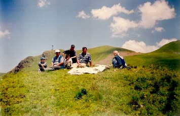 KURŞİYANDAN GÜRCİSTAN GÖZETLEME KULESİ.