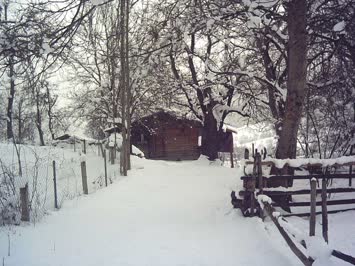 KÖYDEN KIŞ MANZARASI
