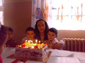 31 Aralık 2001 Tugay ve Ömer’ in yaşgünü okulda