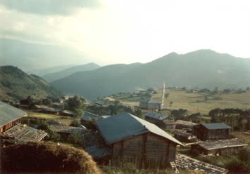 Ayvandan köye bakış