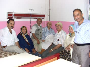 Dostlar,böyle günlerde belli olur, Şavşat hastahanesinde babamı ziyaret