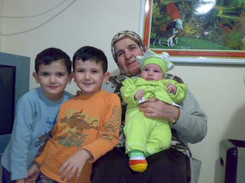 Babaannesi, Ömer ve Tugay 