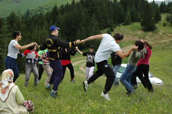 hemşin oynuyorlar