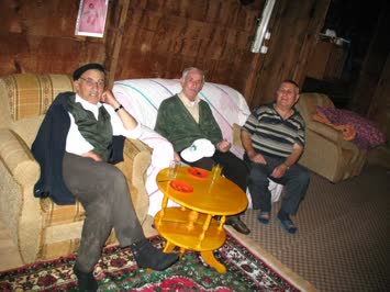 Soldan sağa Süreyya Öztürk-Mufit Öztürk ve Babam Ensar Büyük Allah uzun ömürler versin