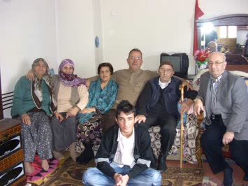 12.12.2008 Tarihinde Şavşat ta aile efradı ile bir arada-Nihat KAYA