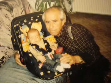 Rahmetli Resat (Süleyman) Yazar ve Torunu Cem