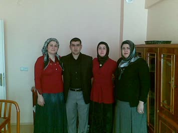 YAZAR KARDEŞLER